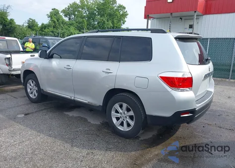 2012 Toyota Highlander Se V6 из США, поврежденный, VIN 5TDBK3EH6CS127663